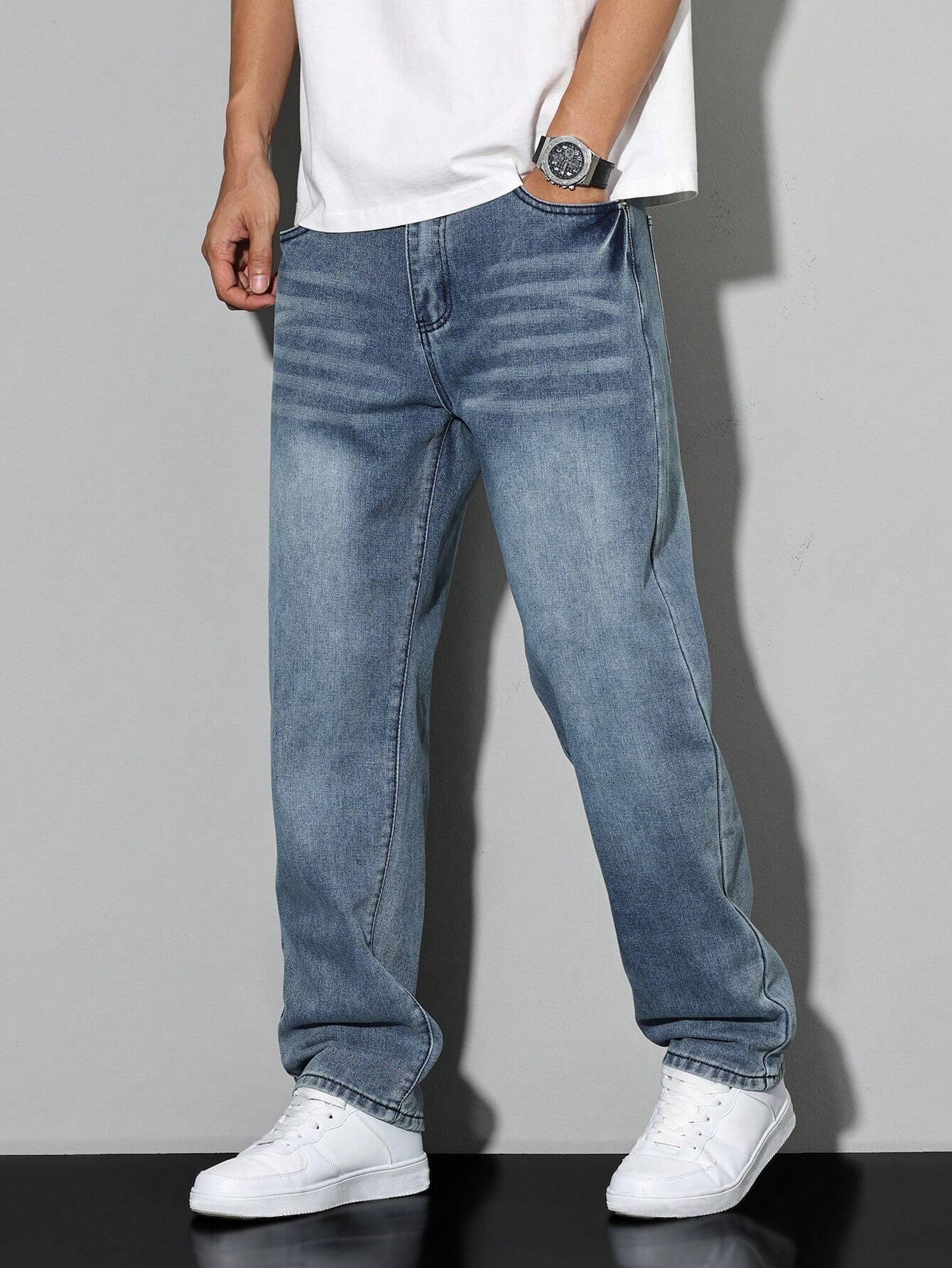 Men's straight leg wide-fit denim jeans