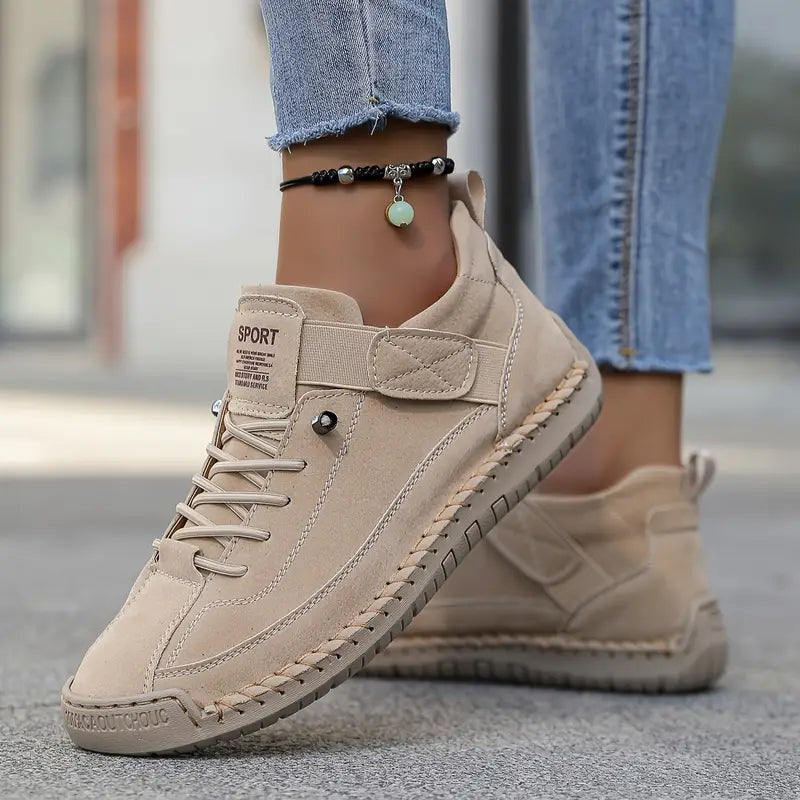 Women's lace-up low-top casual sneakers