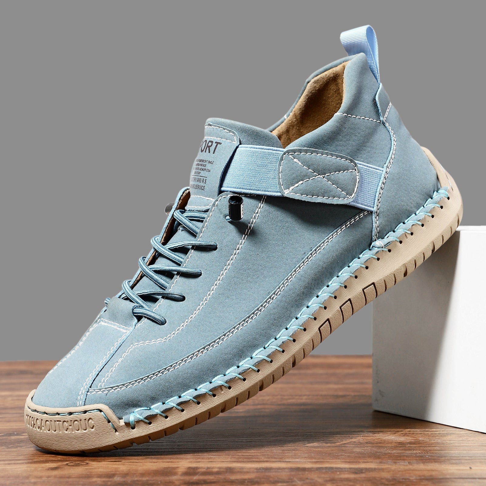 Women's lace-up low-top casual sneakers