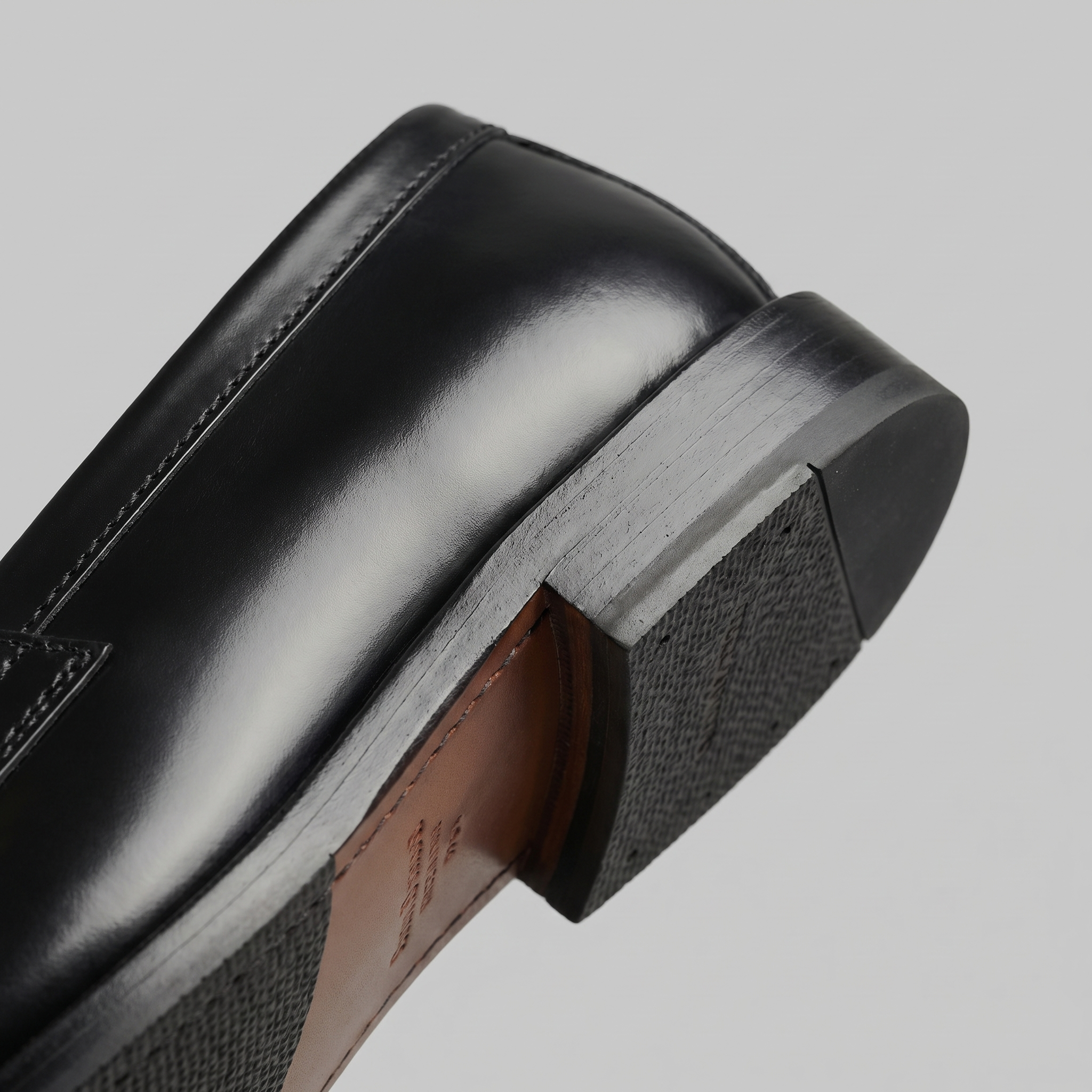 Men's slip-on office penny loafers