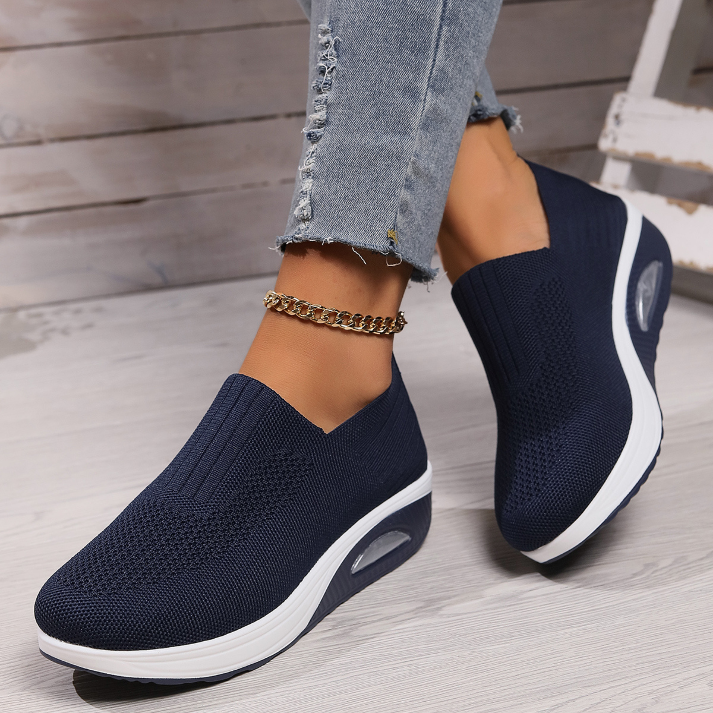 Women's slip-on platform casual sneakers