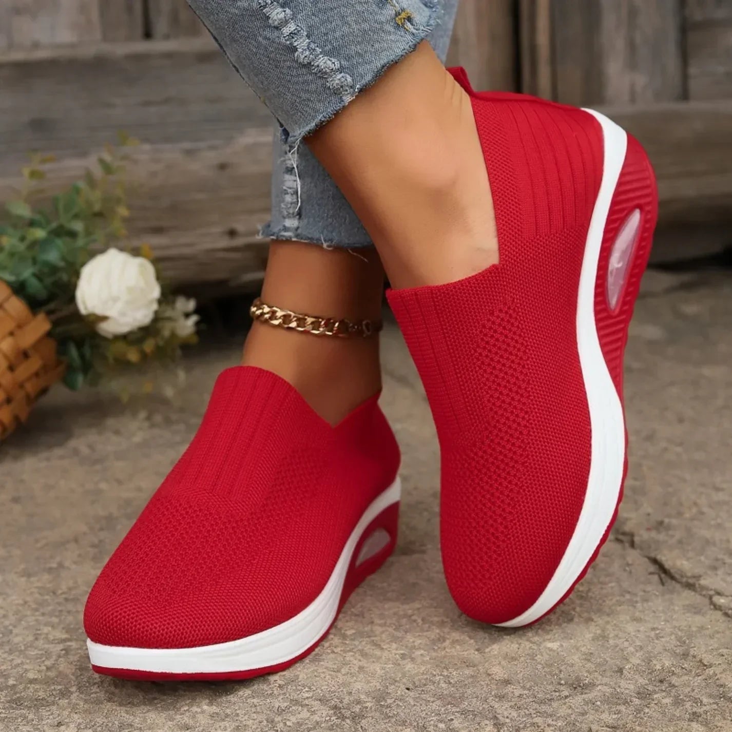 Women's slip-on platform casual sneakers