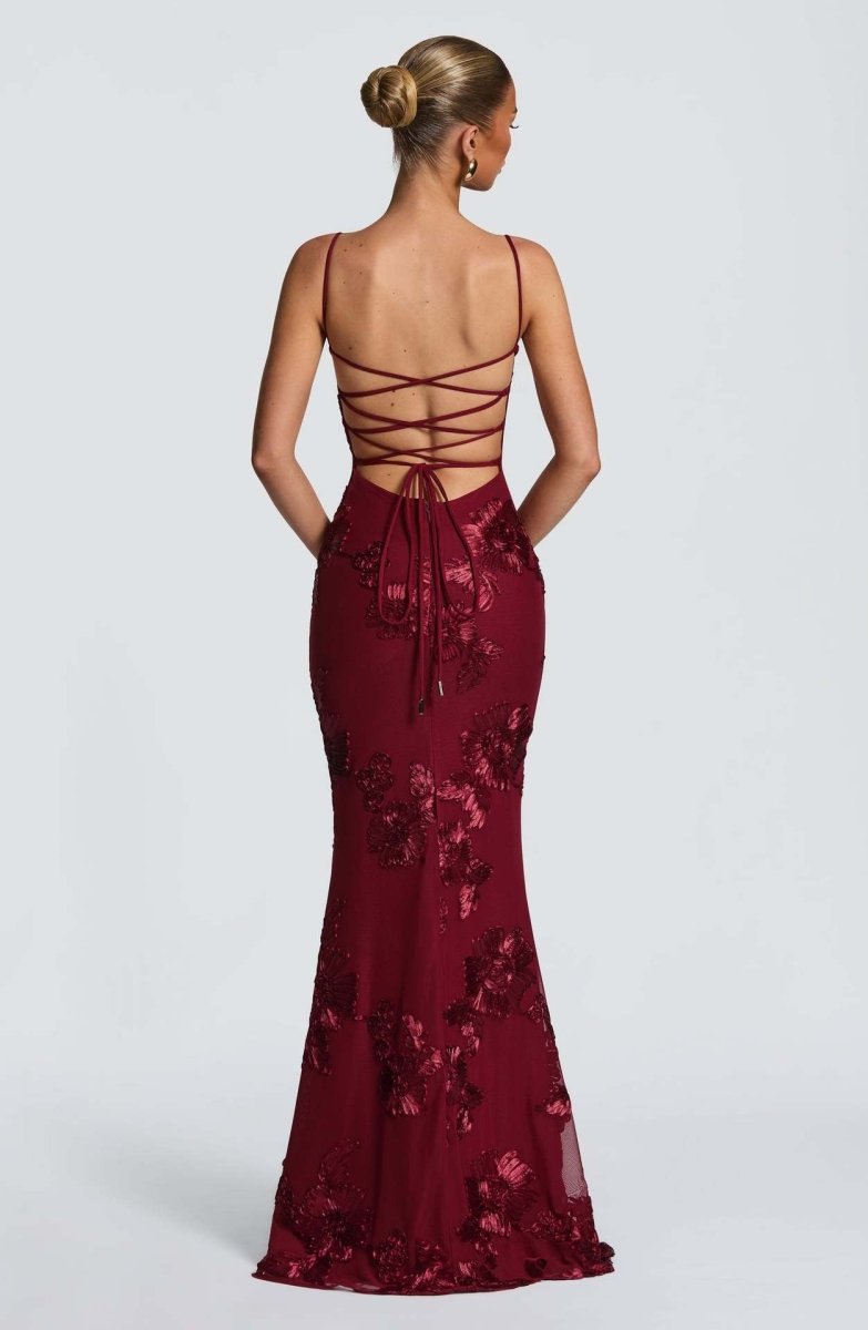 Women's sweetheart-neck floral wedding guest dress